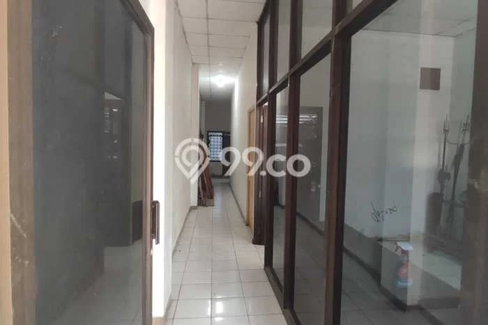 Unit Ruko disewakan di Gayamsari Semarang dengan LT 99m2 / LB 280m2 Unit Ruko disewakan di Gayamsari Semarang dengan LT 99m2 / LB 280m2