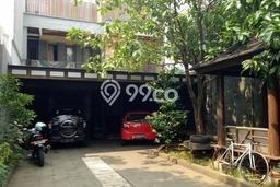Rumah Elit Modern Siap Huni di Cirendeu Jakarta Selatan Rumah Elit Modern Siap Huni di Cirendeu Jakarta Selatan