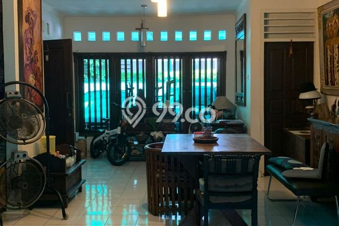 Rumah Elit Modern Tanpa Renovasi di Bintaro Jakarta Selatan Rumah Elit Modern Tanpa Renovasi di Bintaro Jakarta Selatan