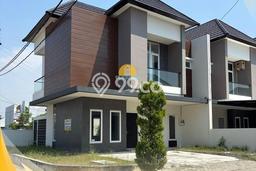 HUNIAN BERKELAS! Rumah Exclusive Gayamsari, Semarang, Luas Tanah 164m² LB 114m² HUNIAN BERKELAS! Rumah Exclusive Gayamsari, Semarang, Luas Tanah 164m² LB 114m²