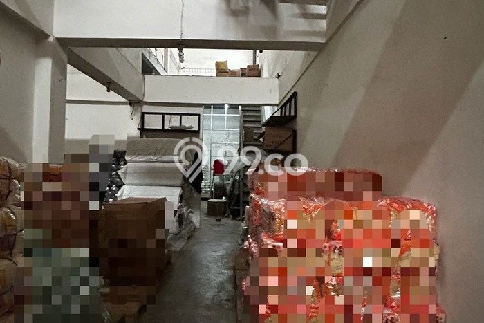 Untuk Dijual! Gudang di Kauman Semarang LT 128m2 / LB 140m2 Kawasan Bisnis Untuk Dijual! Gudang di Kauman Semarang LT 128m2 / LB 140m2 Kawasan Bisnis