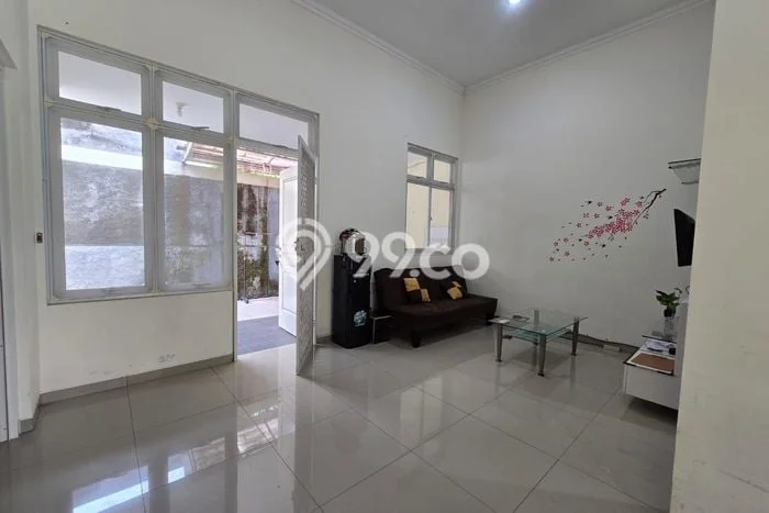 Disewakan! Rumah 3 Kamar Tidur &
1 Kamar Mandi di Graha Padma, Semarang Disewakan! Rumah 3 Kamar Tidur &
1 Kamar Mandi di Graha Padma, Semarang