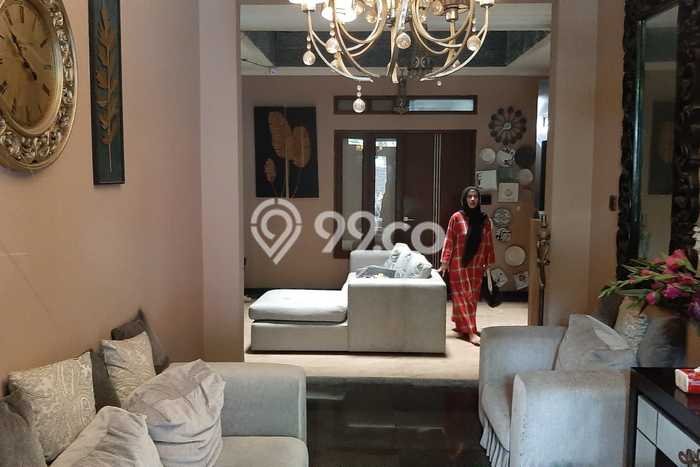 Rumah Luxury Modern Siap Huni di Buah Batu Bandung Rumah Luxury Modern Siap Huni di Buah Batu Bandung