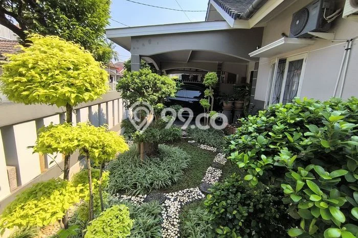 Rumah Elit LB 150m2 Siap Pakai Desain Elegan di Kemang Pratama, Bekasi Rumah Elit LB 150m2 Siap Pakai Desain Elegan di Kemang Pratama, Bekasi