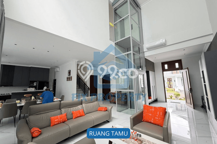 Ready to Use! Luxury House LT 216m2 Desain Elegan di Summarecon Bogor Ready to Use! Luxury House LT 216m2 Desain Elegan di Summarecon Bogor
