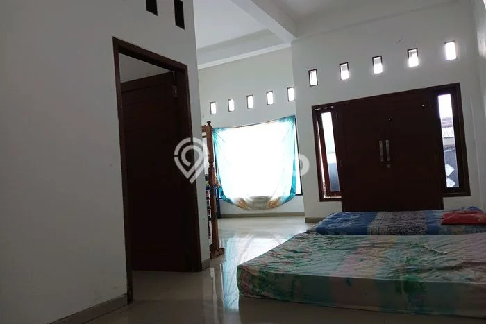 Dijual Ruko Kawasan Serengan, Luas 180m2m², Area Bisnis Dijual Ruko Kawasan Serengan, Luas 180m2m², Area Bisnis