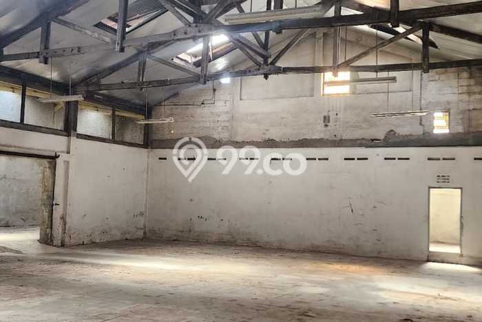 LOKASI TERBAIK! Gudang di Pajajaran, Luas 1100m², Akses Strategis LOKASI TERBAIK! Gudang di Pajajaran, Luas 1100m², Akses Strategis