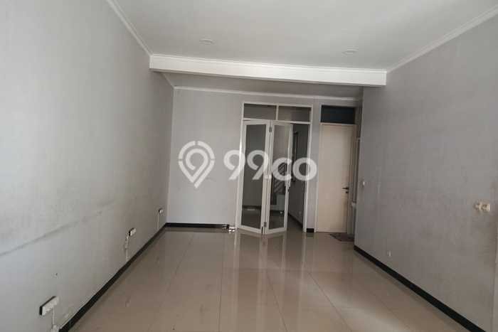 Dijual Ruko di Taman Kopo Indah, Luas 137m², Area Komersial Dijual Ruko di Taman Kopo Indah, Luas 137m², Area Komersial