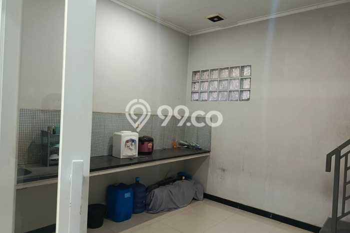 Dijual Ruko di Taman Kopo Indah, Luas 137m², Area Komersial Dijual Ruko di Taman Kopo Indah, Luas 137m², Area Komersial