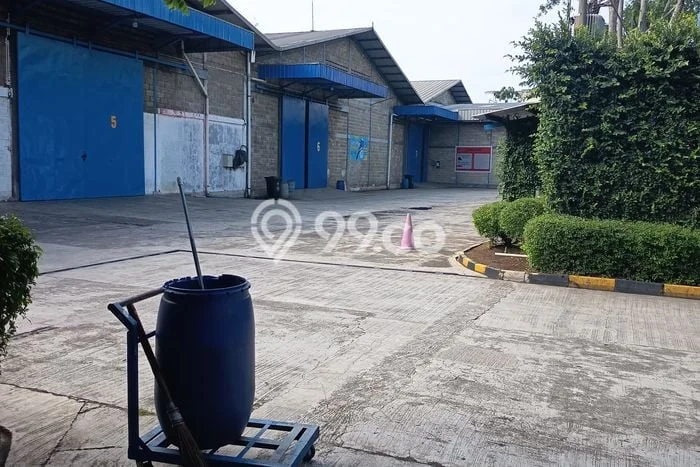 Gudang disewakan lokasi strategis Karawaci Tangerang 850m2 Gudang disewakan lokasi strategis Karawaci Tangerang 850m2