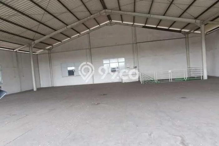 Gudang paling strategis disewakan di Cengkareng Jakarta Barat Gudang paling strategis disewakan di Cengkareng Jakarta Barat