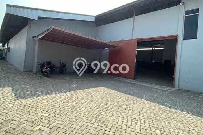 Gudang disewakan di Curug Tangerang dengan luas bangunan 1200m2 Gudang disewakan di Curug Tangerang dengan luas bangunan 1200m2