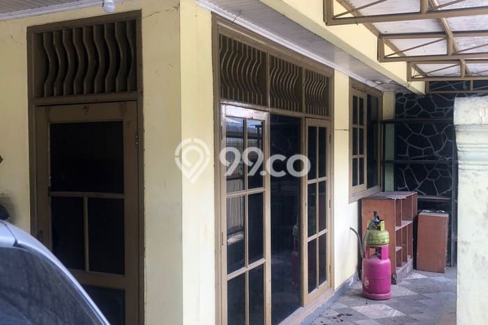 Hunian Elit LB 180m2 Siap Pakai Desain Elegan di Joglo, Jakarta Barat Hunian Elit LB 180m2 Siap Pakai Desain Elegan di Joglo, Jakarta Barat