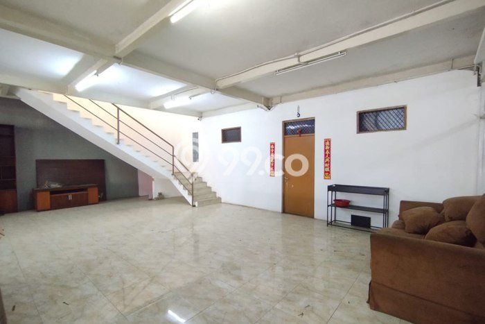 LOKASI PREMIUM! Gudang Kawasan Usaha di Bekasi Timur, Luas 700m², Siap Operasional LOKASI PREMIUM! Gudang Kawasan Usaha di Bekasi Timur, Luas 700m², Siap Operasional