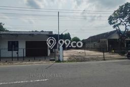 AREA KOMERSIAL! Gudang For Rent Kawasan Bantul, Luas 750m², Akses Utama, Ready Bisnis AREA KOMERSIAL! Gudang For Rent Kawasan Bantul, Luas 750m², Akses Utama, Ready Bisnis