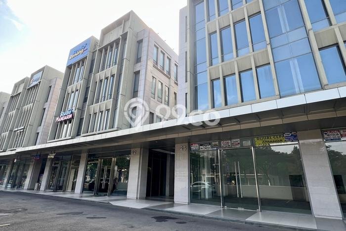 Ruko Dijual di BSD LT 302m2, LB 1298m2 untuk Investasi Ruko Dijual di BSD LT 302m2, LB 1298m2 untuk Investasi