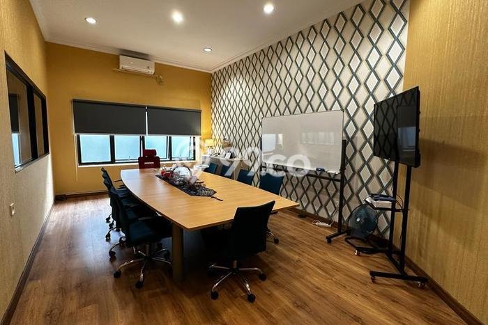 Kantor disewakan di Menteng Jakarta Pusat dengan luas bangunan 1000m2 Kantor disewakan di Menteng Jakarta Pusat dengan luas bangunan 1000m2