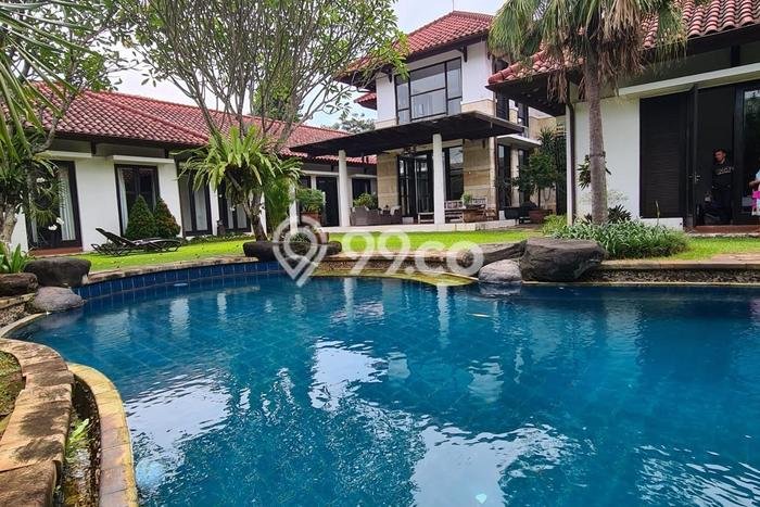 Rumah Elit Modern Siap Huni di Pondok Indah Jakarta Selatan Rumah Elit Modern Siap Huni di Pondok Indah Jakarta Selatan