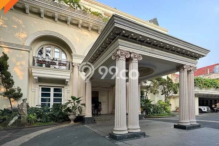 Rumah Elit Modern Tanpa Renovasi di Pondok Indah Jakarta Selatan Rumah Elit Modern Tanpa Renovasi di Pondok Indah Jakarta Selatan