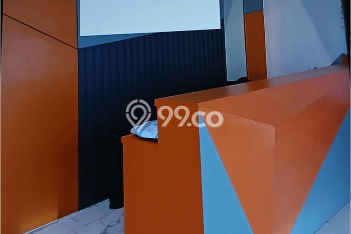 Area Ramai! Ruko Dijual di Kebon Jeruk untuk Bisnis Luas Bangunan 272m2 Area Ramai! Ruko Dijual di Kebon Jeruk untuk Bisnis Luas Bangunan 272m2
