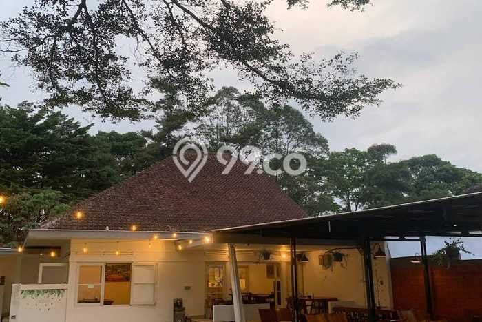 Rumah Berkualitas Hegarmanah, Bandung, LT 1345m2m² LB 343m2m² Rumah Berkualitas Hegarmanah, Bandung, LT 1345m2m² LB 343m2m²