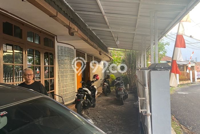 Siap Huni Hunian Elit 5 Kamar di Regol Dekat ke Mana Pun Siap Huni Hunian Elit 5 Kamar di Regol Dekat ke Mana Pun