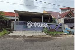 Siap Huni Rumah Mewah 7 Kamar di Rungkut Dekat ke Mana Saja Siap Huni Rumah Mewah 7 Kamar di Rungkut Dekat ke Mana Saja