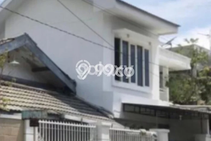 Dijual Rumah 4 Kamar Lokasi Strategis Nyaman dan Strategis di Rungkut Dijual Rumah 4 Kamar Lokasi Strategis Nyaman dan Strategis di Rungkut