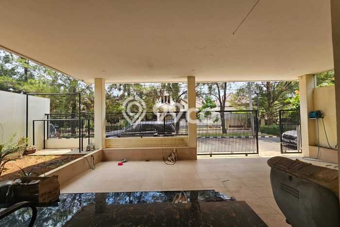 Hunian Mewah LB 300m2 Siap Pakai Desain Elegan di Villa Melati Mas, Tangerang Selatan Hunian Mewah LB 300m2 Siap Pakai Desain Elegan di Villa Melati Mas, Tangerang Selatan
