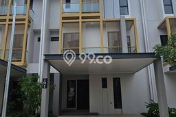 Ready to Use! Premium House LT 128m2 Desain Elegan di BSD City Ready to Use! Premium House LT 128m2 Desain Elegan di BSD City