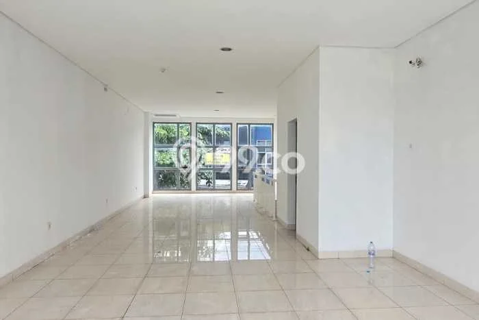 Disewakan Ruko di Kawasan Ramai BSD Luas 210m2 Disewakan Ruko di Kawasan Ramai BSD Luas 210m2