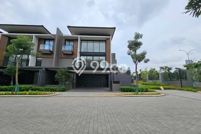 Hunian Mewah LB 445m2 Siap Huni Desain Elegan di BSD, Tangerang Hunian Mewah LB 445m2 Siap Huni Desain Elegan di BSD, Tangerang