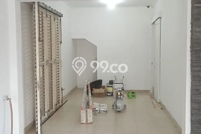 Rumah Mewah LB 208m2 Siap Huni Desain Elegan di Cengkareng Barat, Jakarta Barat Rumah Mewah LB 208m2 Siap Huni Desain Elegan di Cengkareng Barat, Jakarta Barat
