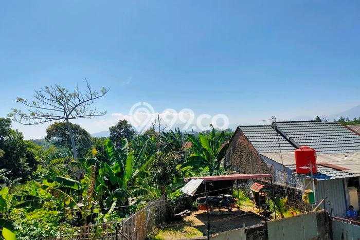 Gudang di Cipaku, Luas 300m², Jalan Utama, Lokasi Ramai Gudang di Cipaku, Luas 300m², Jalan Utama, Lokasi Ramai