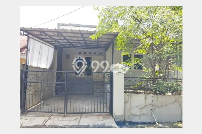 Lokasi strategis! Rumah siap huni dikontrakkan di Sawangan LB 100m2 Lokasi strategis! Rumah siap huni dikontrakkan di Sawangan LB 100m2