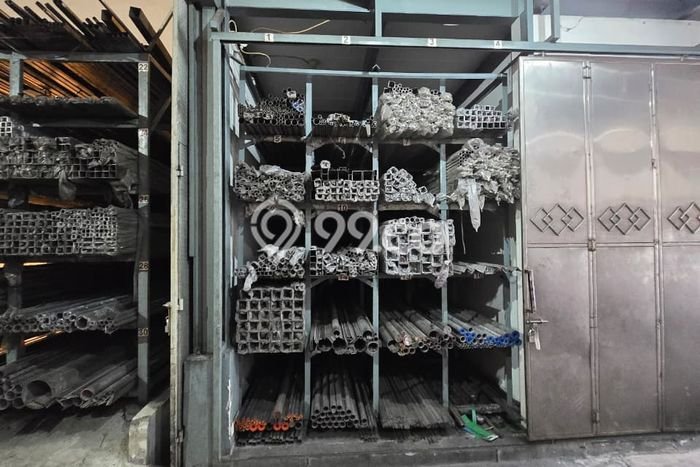 Gudang Dijual di Prime Area Jakarta Barat Luas 300m2 Gudang Dijual di Prime Area Jakarta Barat Luas 300m2