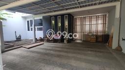 Jual Rumah Bagus Siap Huni LB 271m2 di Arcamanik, Bandung Jual Rumah Bagus Siap Huni LB 271m2 di Arcamanik, Bandung