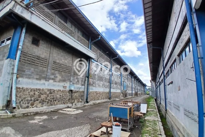 Gudang paling strategis disewakan di Margaasih Bandung Gudang paling strategis disewakan di Margaasih Bandung