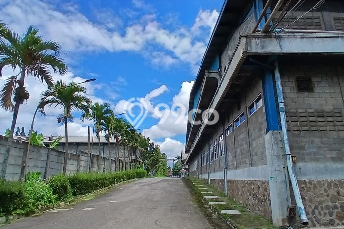 Gudang paling strategis disewakan di Margaasih Bandung Gudang paling strategis disewakan di Margaasih Bandung