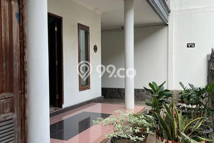 Rumah Elit Modern Siap Huni di Pondok Bambu Jakarta Timur Rumah Elit Modern Siap Huni di Pondok Bambu Jakarta Timur
