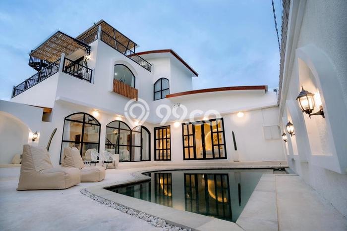 Vila Kawasan , Luas 300m2m², Akses Mudah Fasilitas Umum Vila Kawasan , Luas 300m2m², Akses Mudah Fasilitas Umum