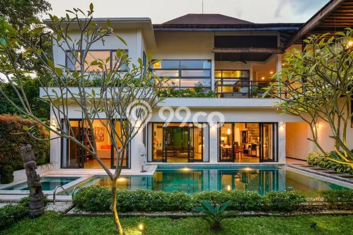 Vila Kawasan Denpasar Selatan, Luas 405m2m², Akses ke berbagai fasilitas umum Vila Kawasan Denpasar Selatan, Luas 405m2m², Akses ke berbagai fasilitas umum