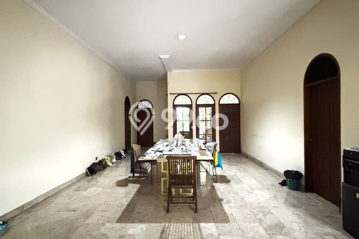 Hunian Mewah LB 365m2 Siap Pakai Desain Elegan di Kuningan, Jakarta Selatan Hunian Mewah LB 365m2 Siap Pakai Desain Elegan di Kuningan, Jakarta Selatan