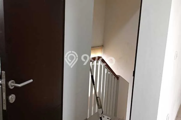 Jual Rumah Strategis Bagus Punya 2 KT di Setu Tangerang Selatan SHM Jual Rumah Strategis Bagus Punya 2 KT di Setu Tangerang Selatan SHM