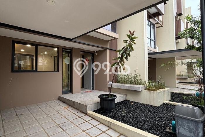 Rumah Modern 3 KT di BSD City Tangerang Full Furnished Rumah Modern 3 KT di BSD City Tangerang Full Furnished