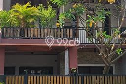 Rumah Elit LB 170m2 Siap Huni Desain Elegan di Pulomas, Jakarta Timur Rumah Elit LB 170m2 Siap Huni Desain Elegan di Pulomas, Jakarta Timur