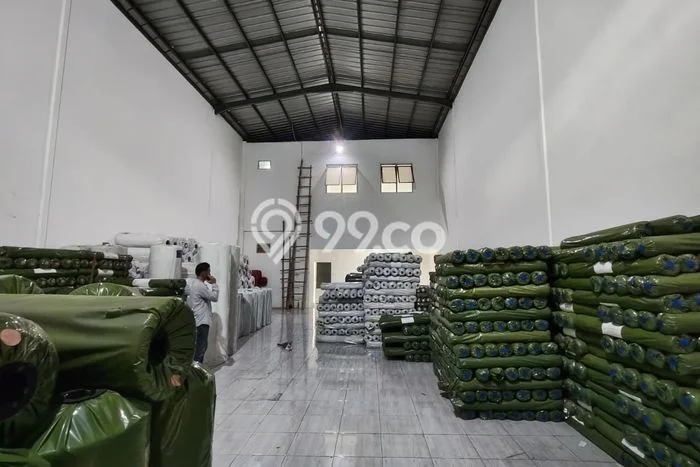 Disewakan Gudang di Kawasan Ramai Daan Mogot Luas 288m2 Disewakan Gudang di Kawasan Ramai Daan Mogot Luas 288m2
