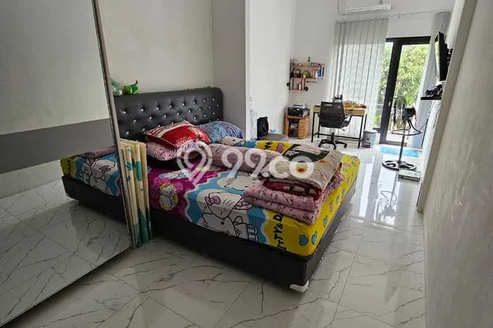 Dijual Rumah 4 Kamar Lokasi Ideal Bagus dan Strategis di Serpong Dijual Rumah 4 Kamar Lokasi Ideal Bagus dan Strategis di Serpong