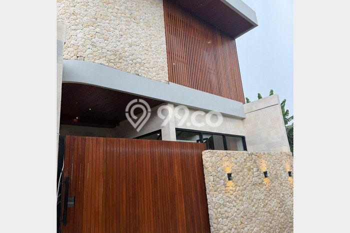 For Sale Vila di , Dimensi 100m2m², Lokasi Strategis For Sale Vila di , Dimensi 100m2m², Lokasi Strategis