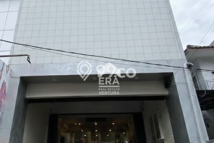 Ruko Dijual di Prime Area Malang Luas 244m2 Ruko Dijual di Prime Area Malang Luas 244m2